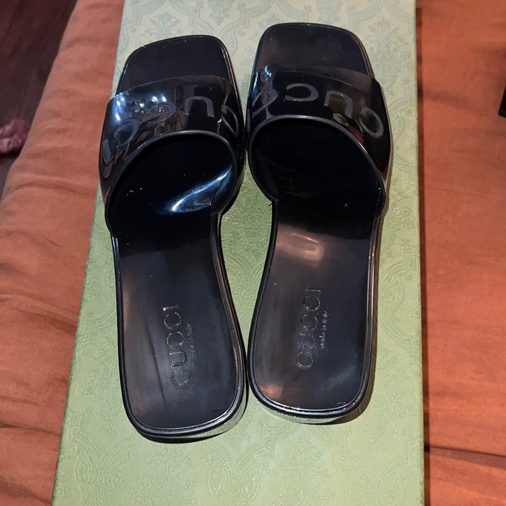 Gucci rubber slide sandal